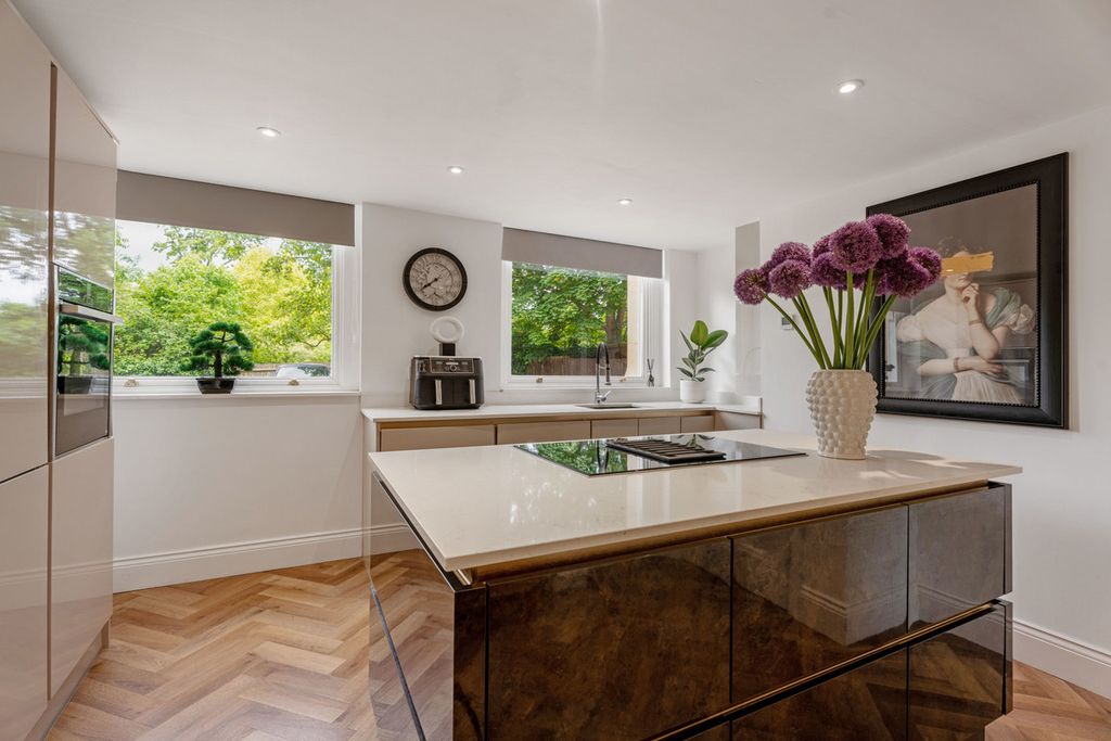 Additional image 10 of 2 bed flat for saleCopps Road Leamington Spa, Warwickshire CV32