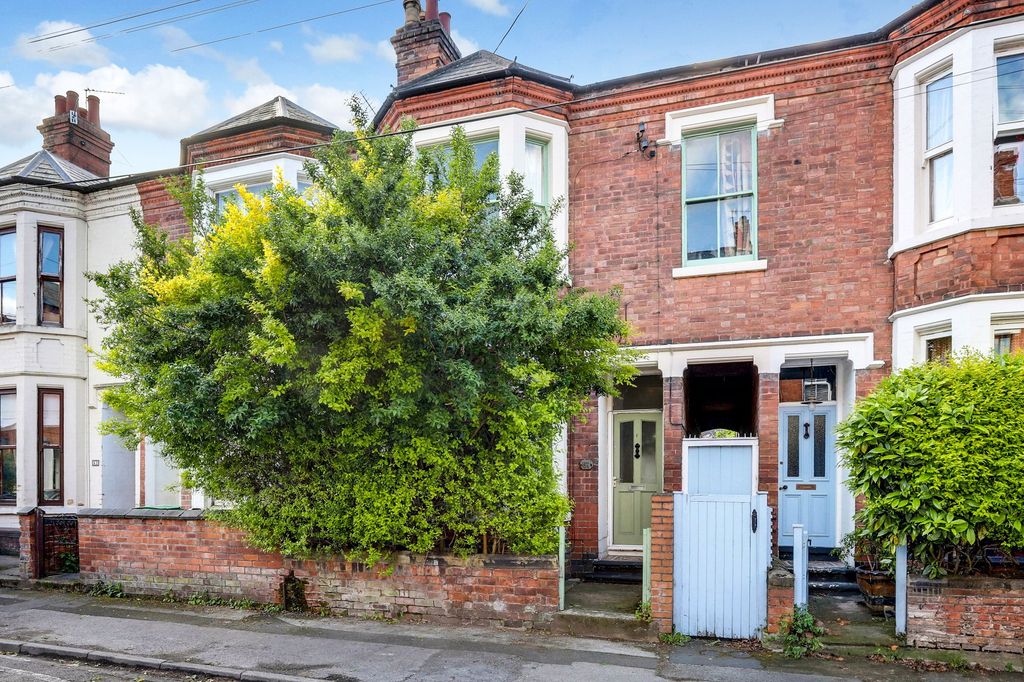 Property photo 1 of 18