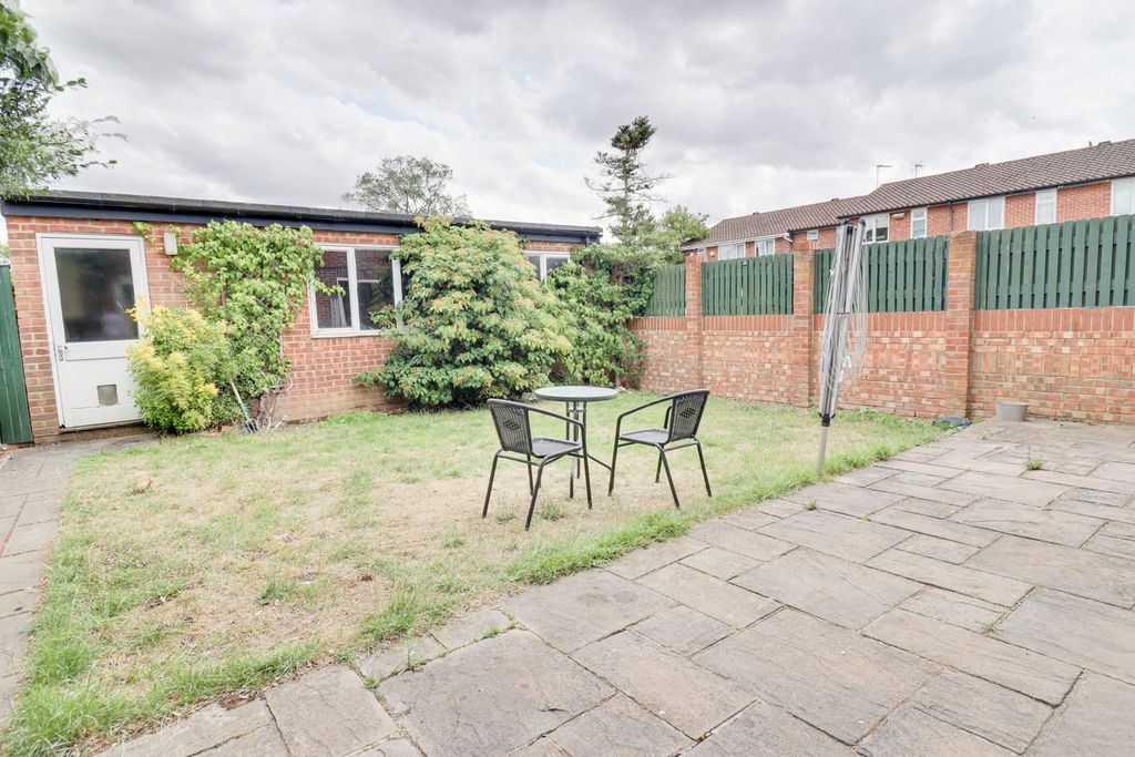Property photo 3 of 16