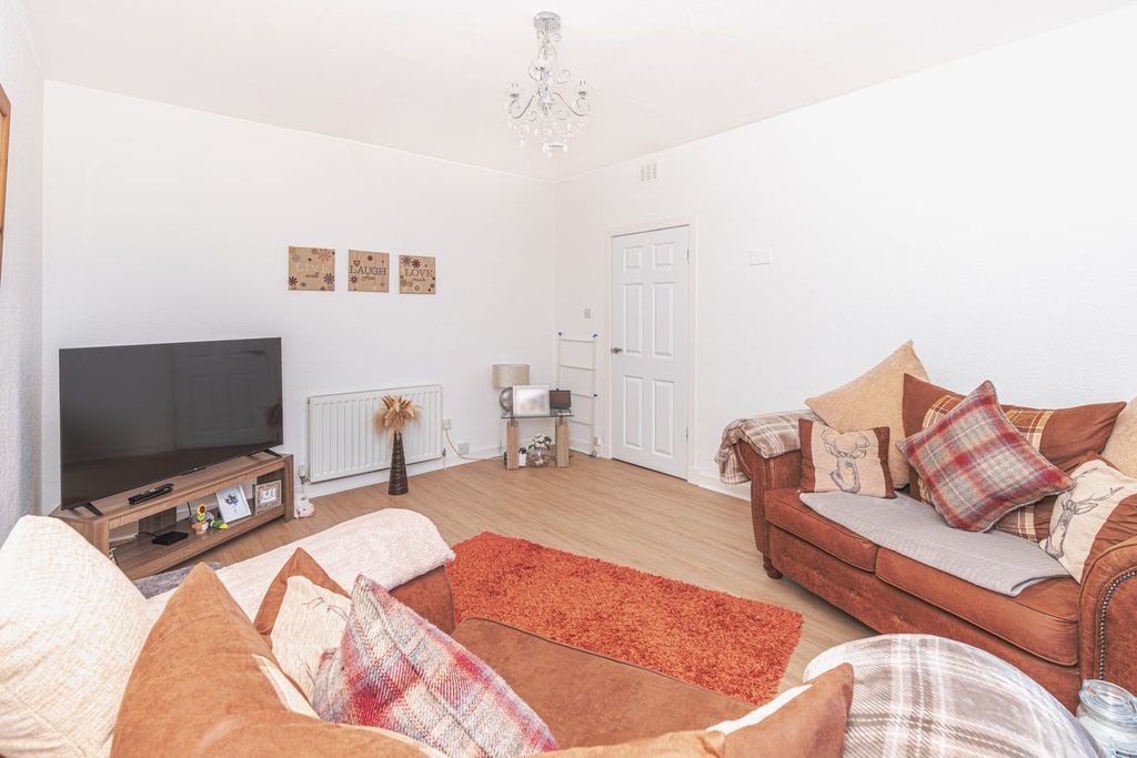 Property photo 3 of 24