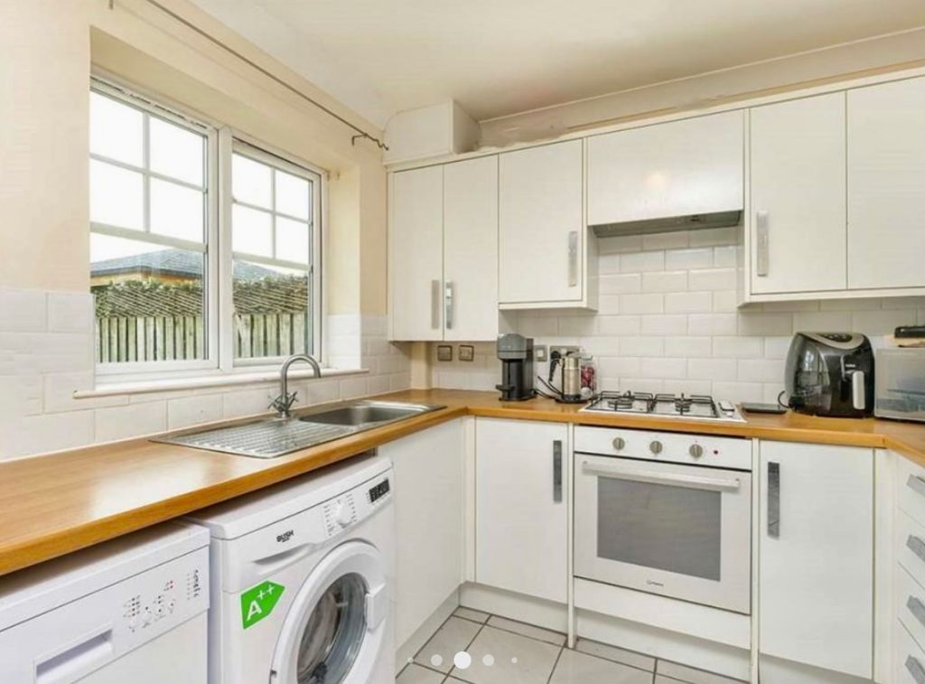 Property photo 3 of 8