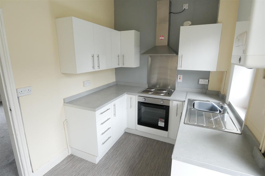 Property photo 3 of 6 P1430838.Jpg