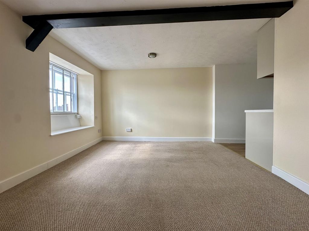 Property photo 3 of 8 2.Jpg