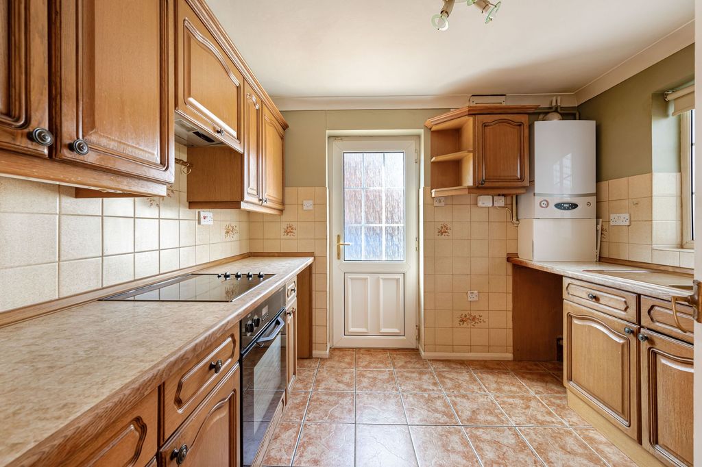 Property photo 3 of 21