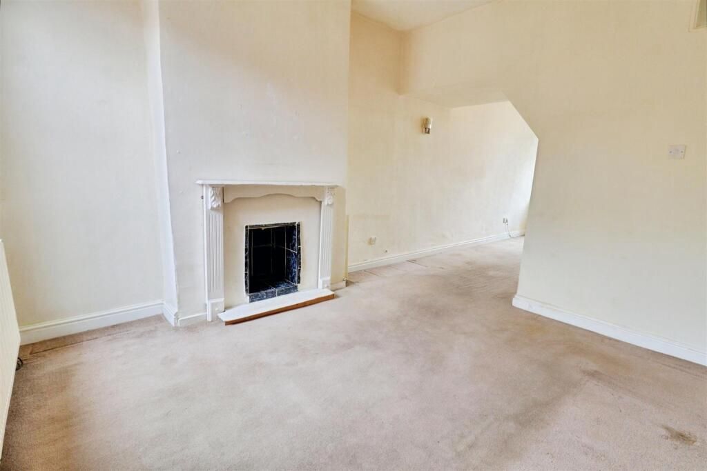 Property photo 2 of 18 15 Surrey Street, Crewe, Cw1 4Ab