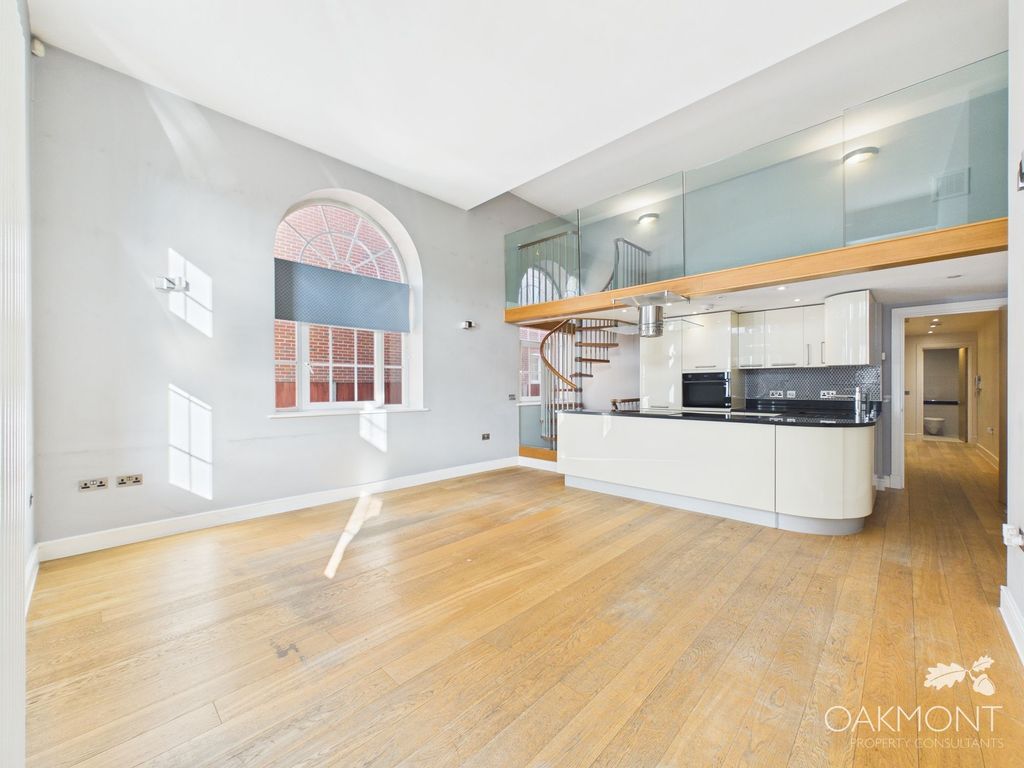 Property photo 3 of 25