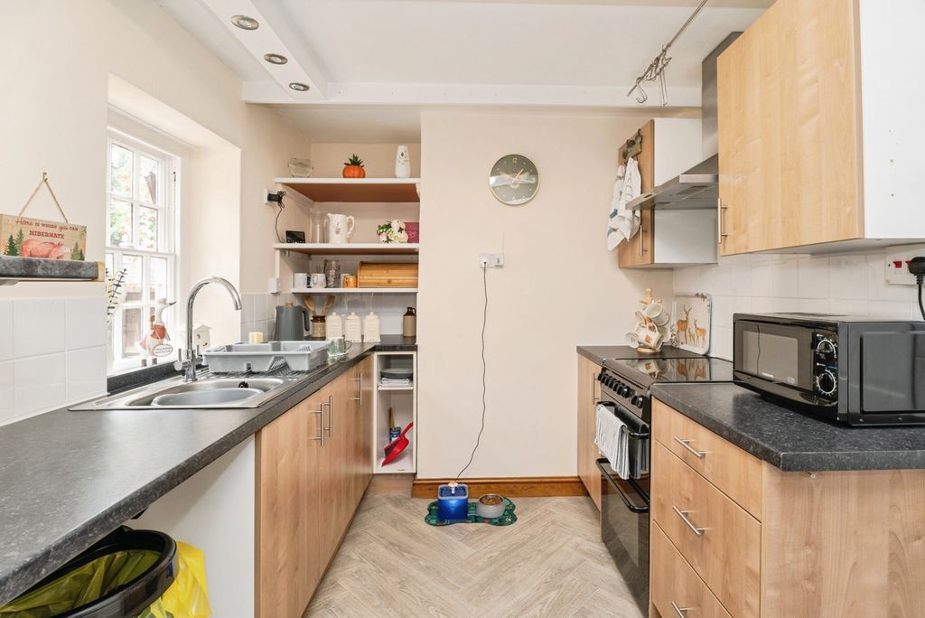 Property photo 3 of 16 Pbox-Img.Jpg