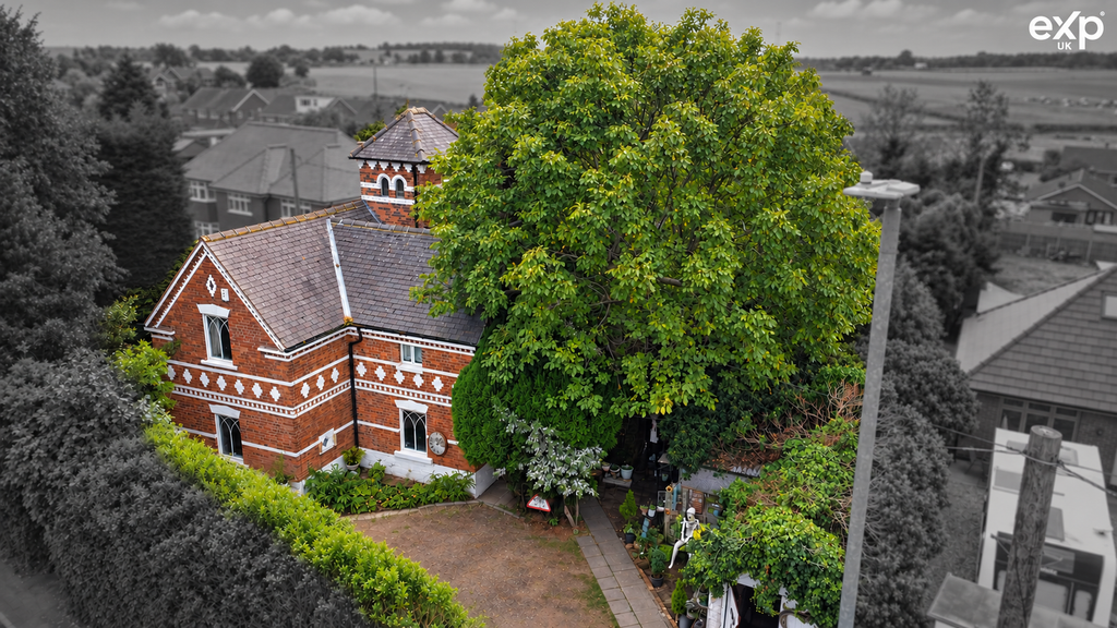 Property photo 3 of 43