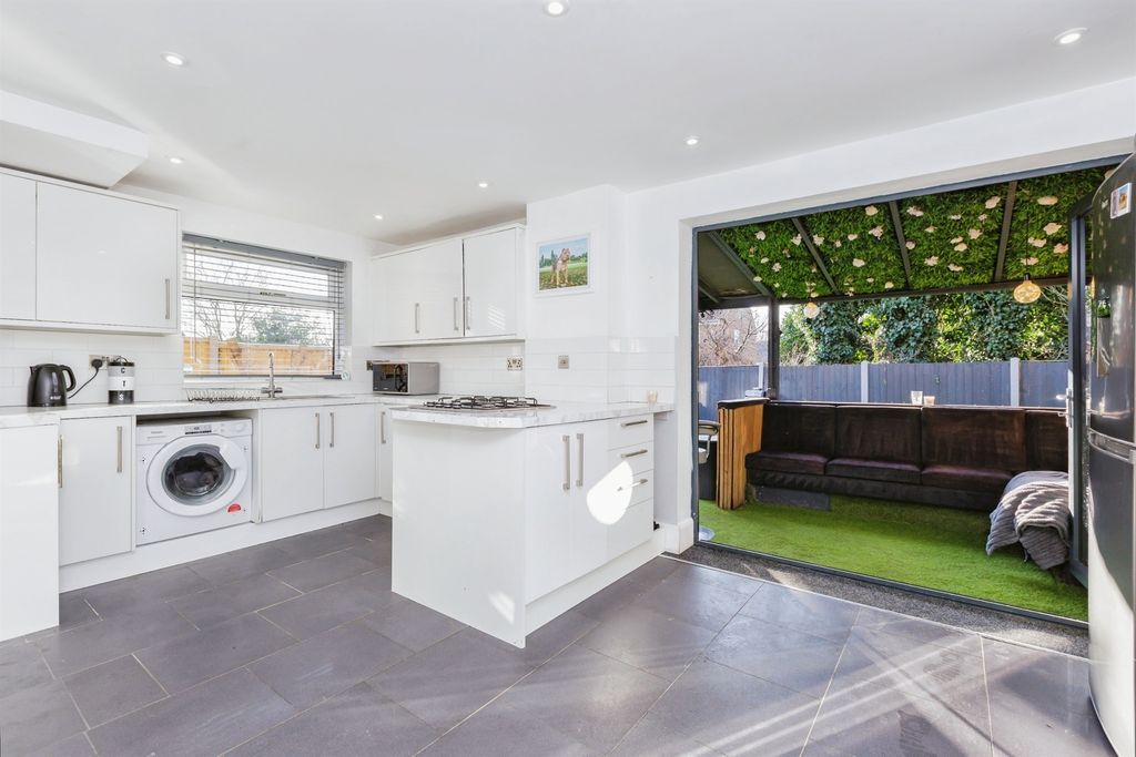 Property photo 1 of 17 Kitchen/ Diner