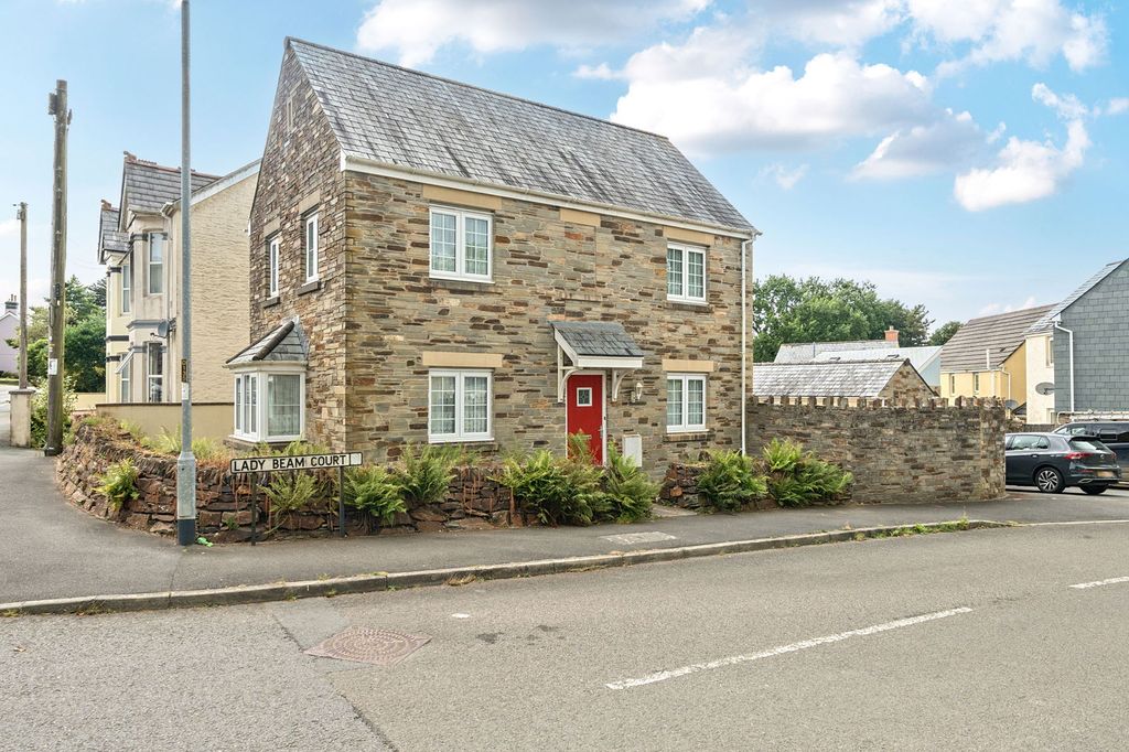 Property photo 1 of 16
