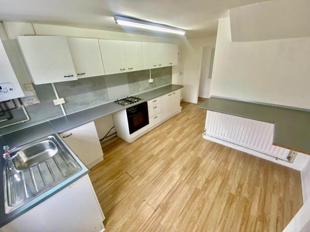 Property photo 2 of 15 2E8F6073-7Bb2-4351-9B9F-E434F5c2c584