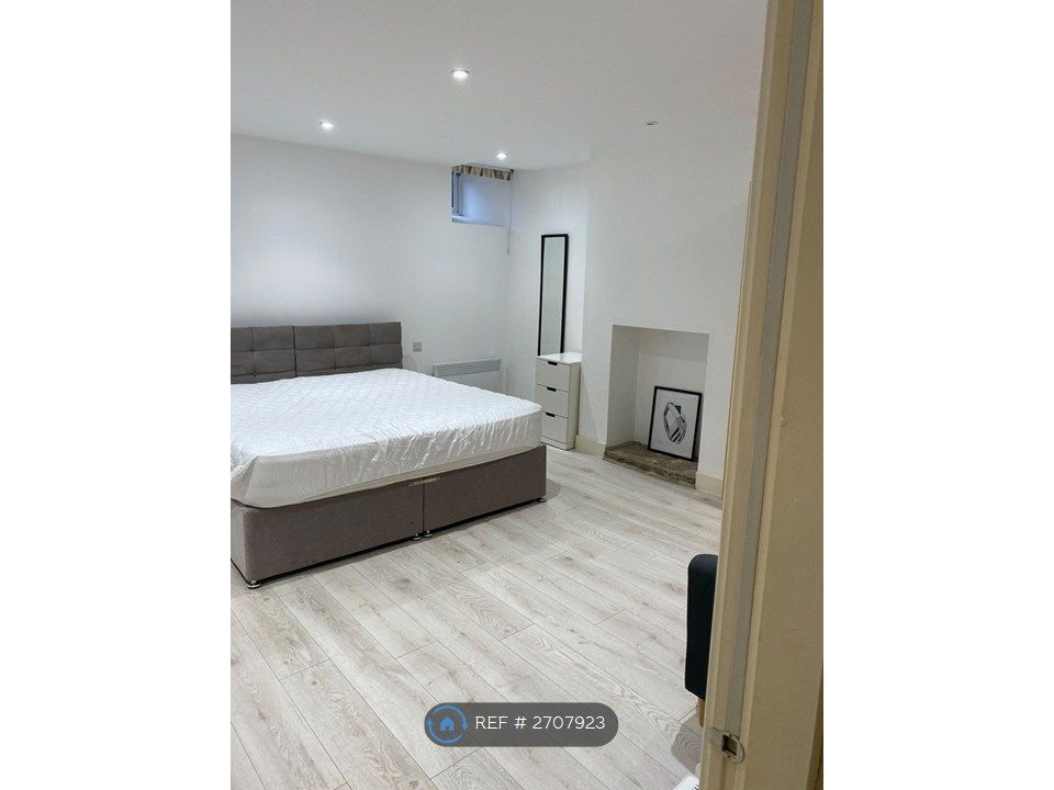 Property photo 2 of 29