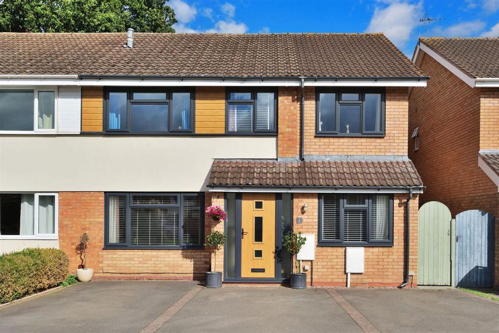 Property photo 1 of 34