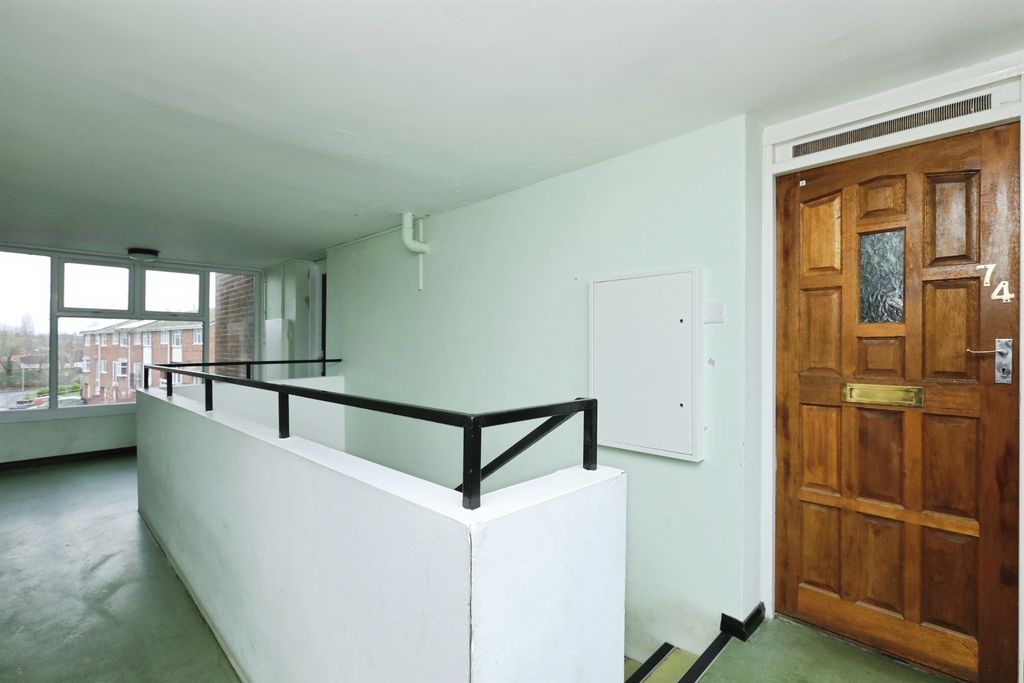 Property photo 2 of 11