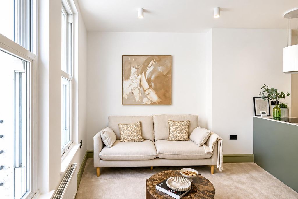 Property photo 1 of 5 1