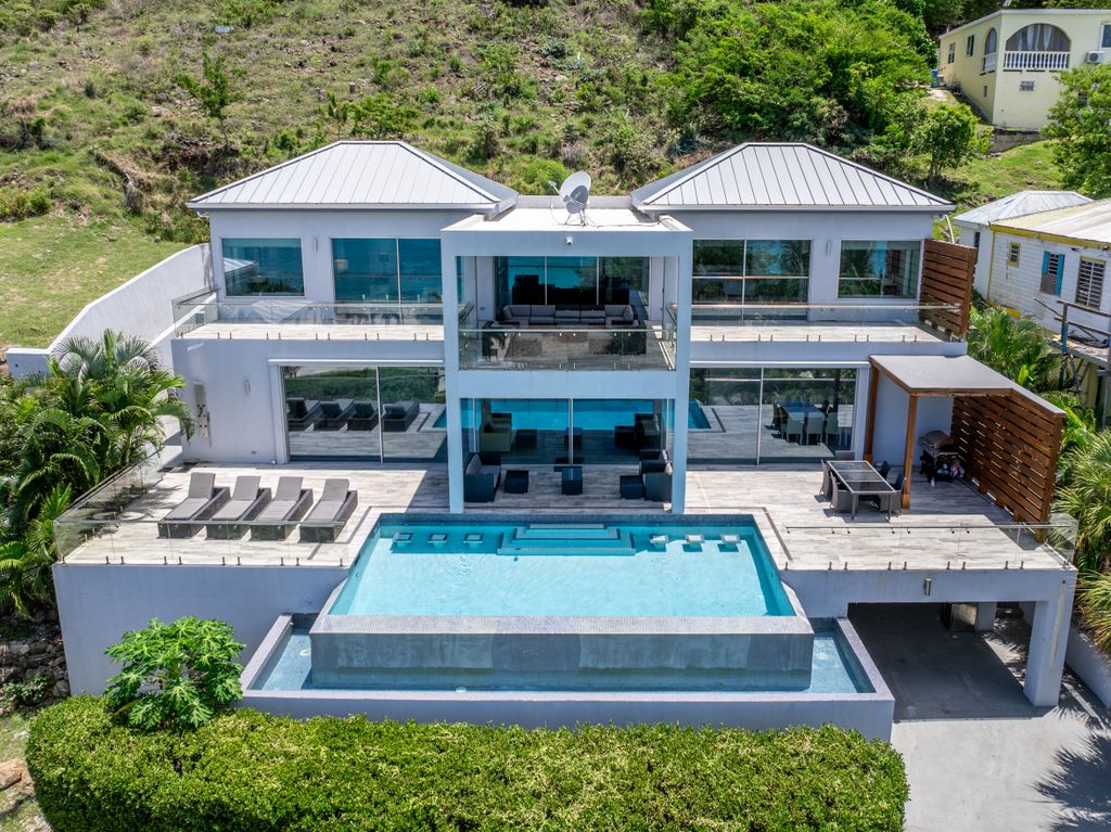 Property photo 2 of 20