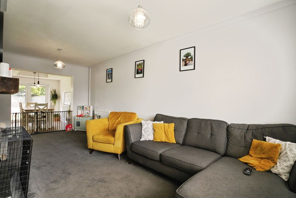 Property photo 2 of 28 Pbox-Img.Jpg