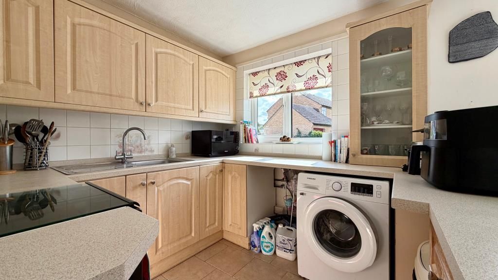 Property photo 3 of 12 Kitchen.Jpg