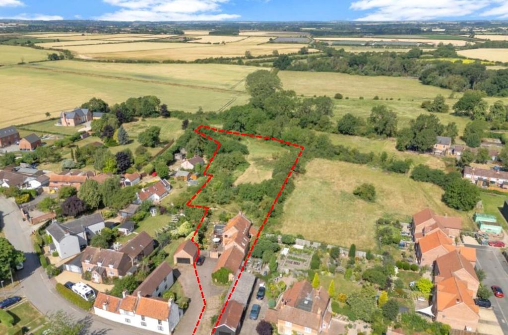 Property photo 2 of 37 Ph26A.Jpg