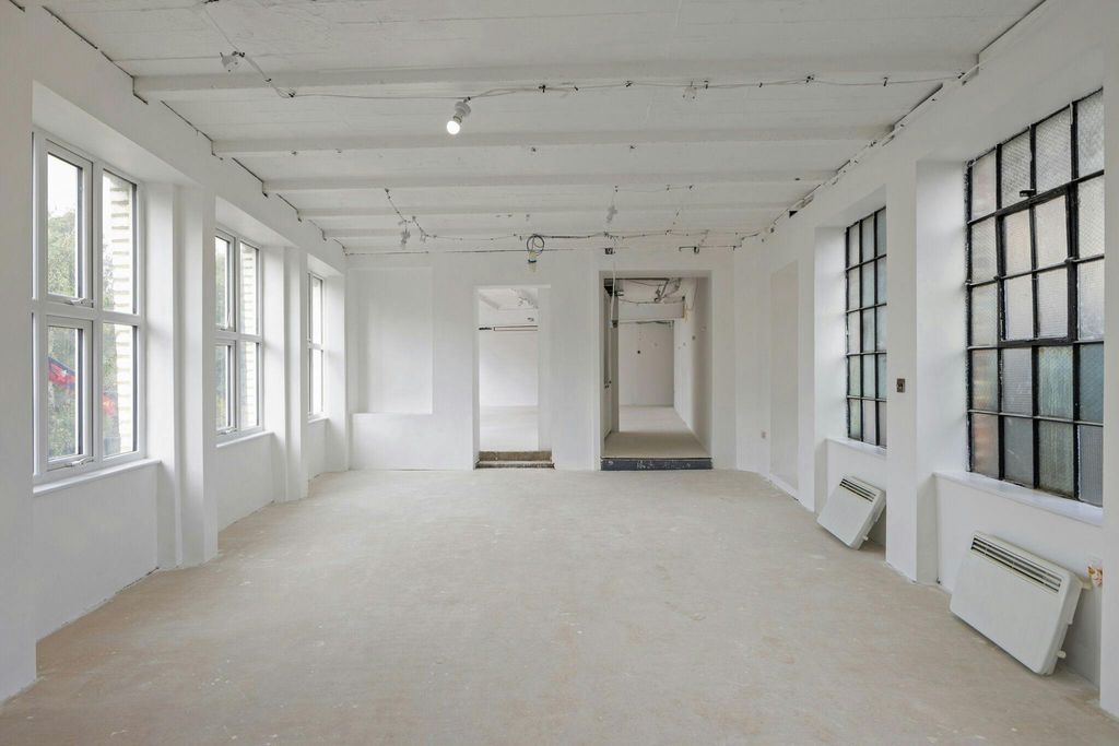 Property photo 3 of 10 Chelsea-Reach-Unit 1L