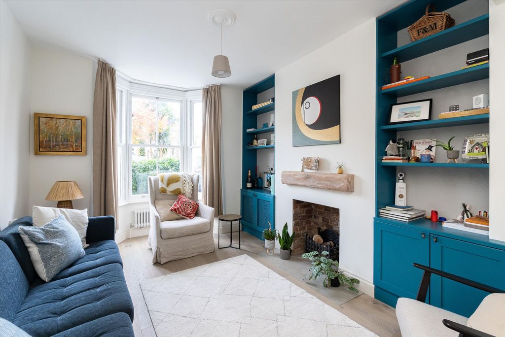 Property photo 2 of 9 Image