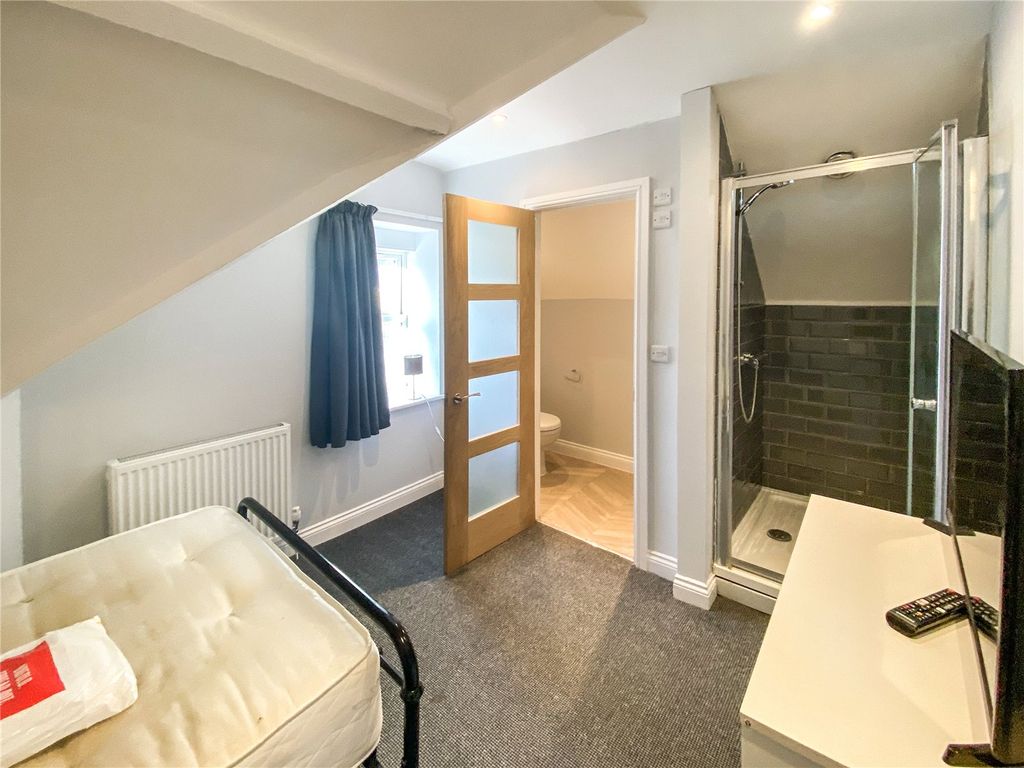 Property photo 2 of 7 Picture No. 01