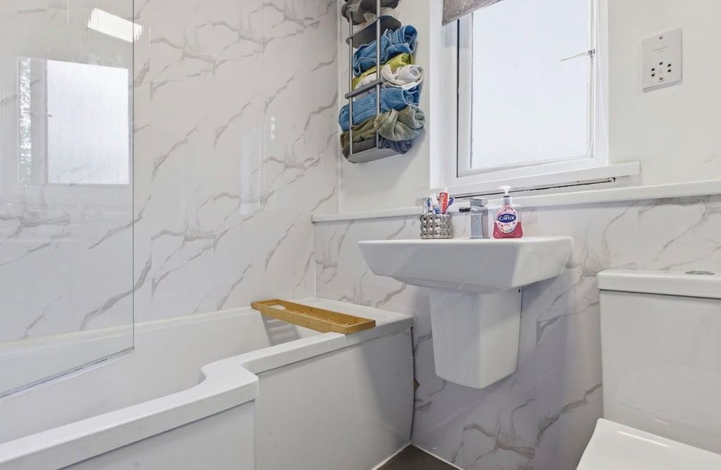 Additional image 10 of 2 bed flat for saleHunter Gardens, Bonnybridge FK4