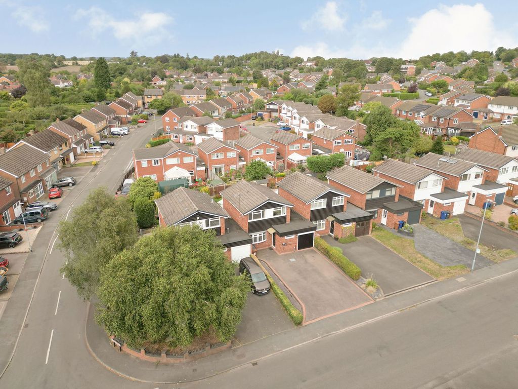 Property photo 2 of 28