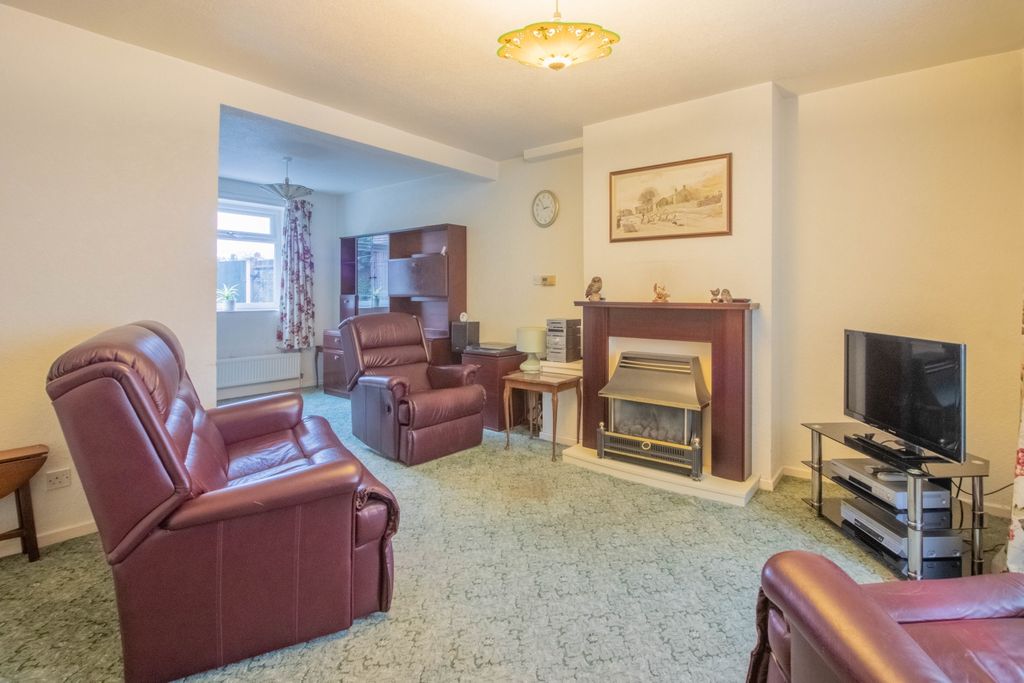 Property photo 2 of 18 Revill-11