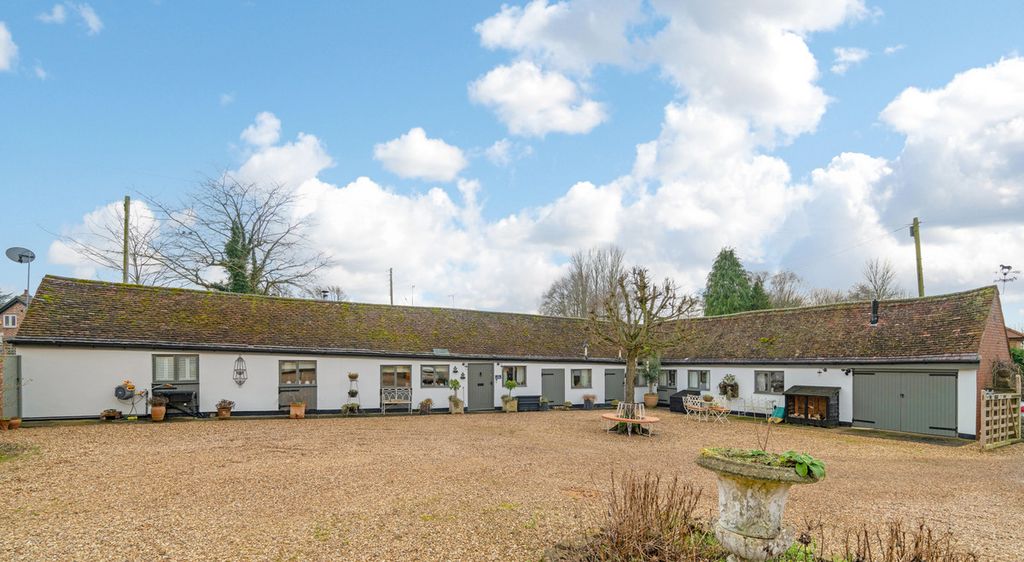 Property photo 1 of 31