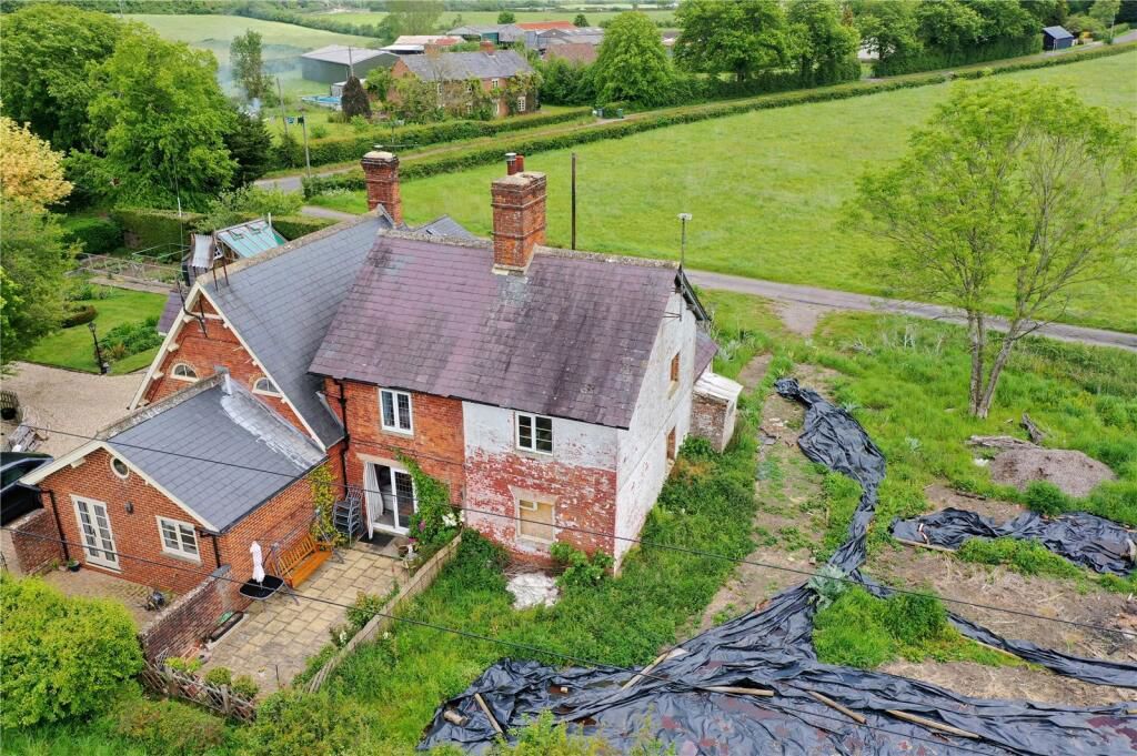 Property photo 1 of 8