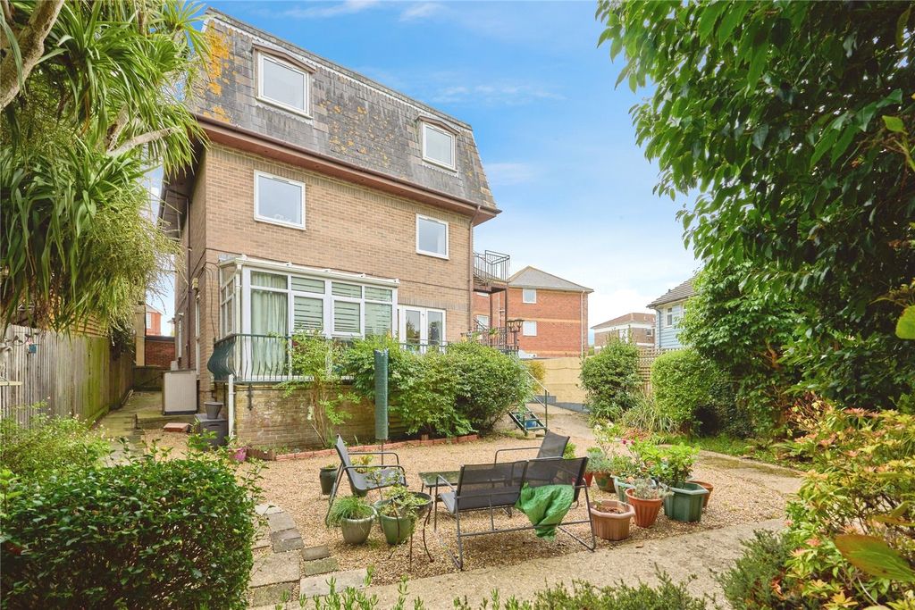 Property photo 1 of 16 Picture No. 24