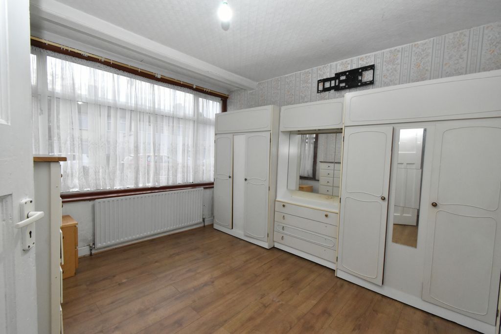 Property photo 2 of 18 Gallery