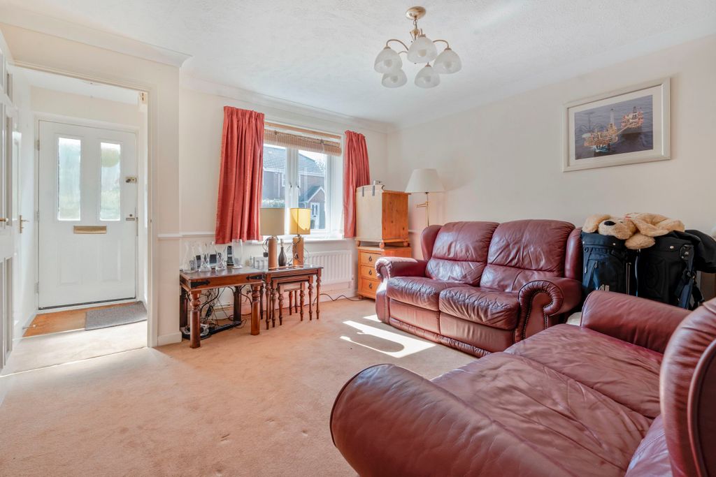 Property photo 2 of 10