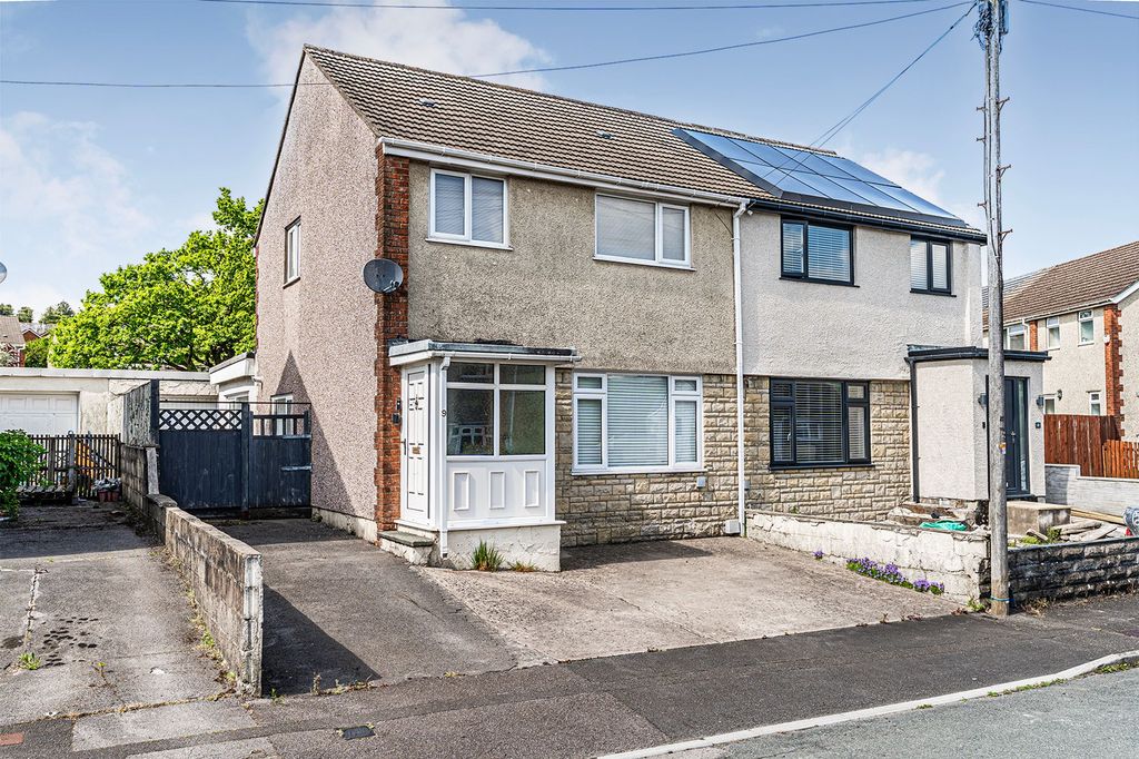 Property photo 1 of 29