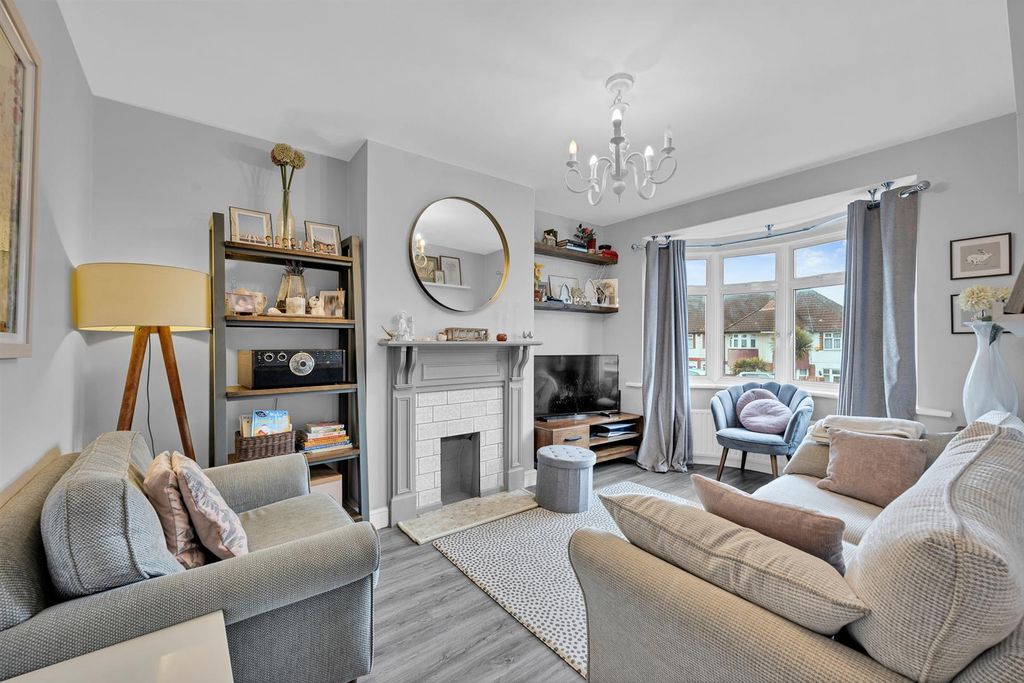 Property photo 2 of 17 Reception Room