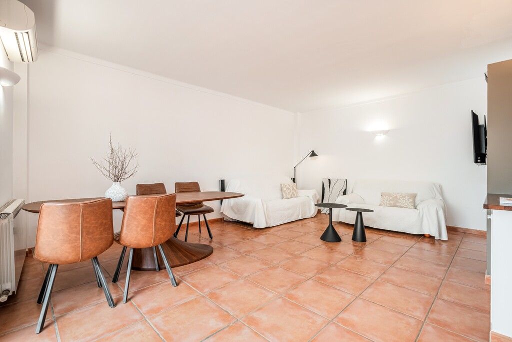 Property photo 3 of 20 Dinning (2)