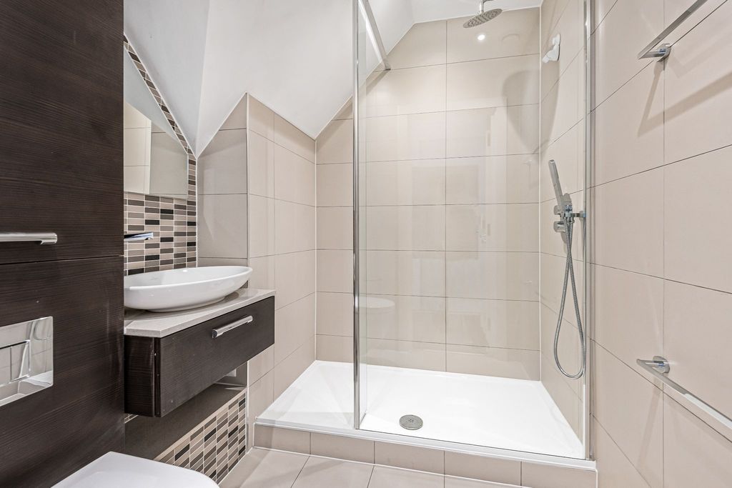 Additional image 11 of 1 bed property for saleGeorges Wood Road, Brookmans Park, Hatfield AL9