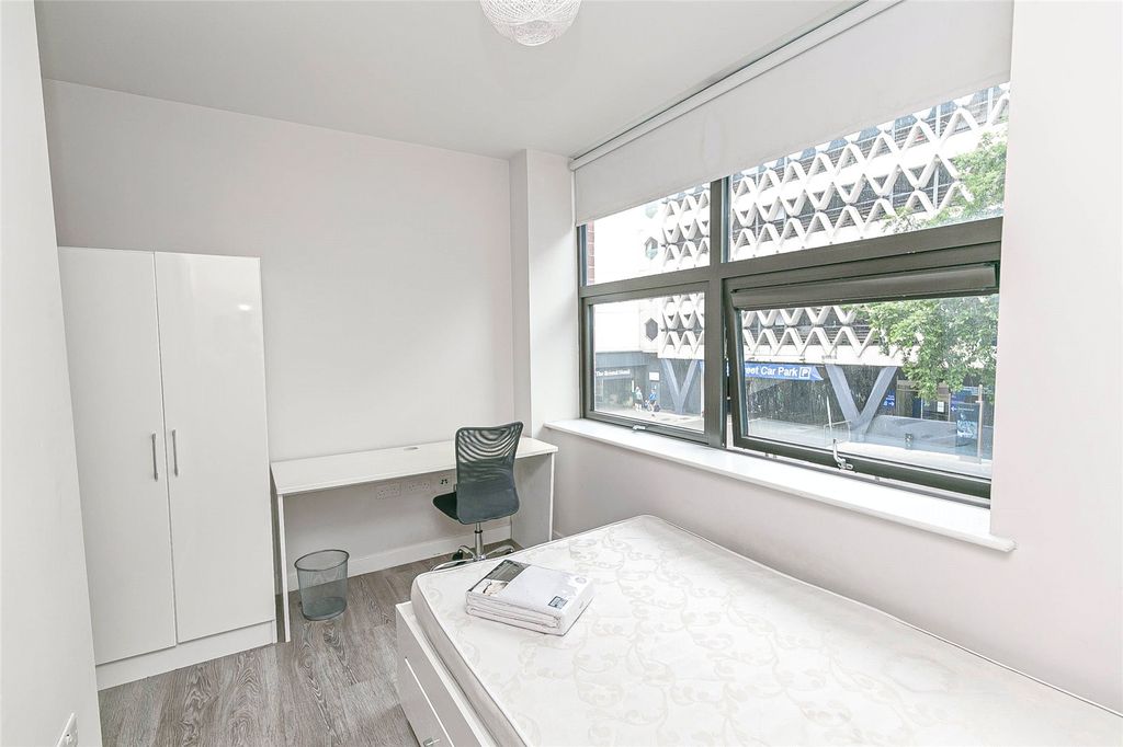 Property photo 1 of 19 Picture No. 33