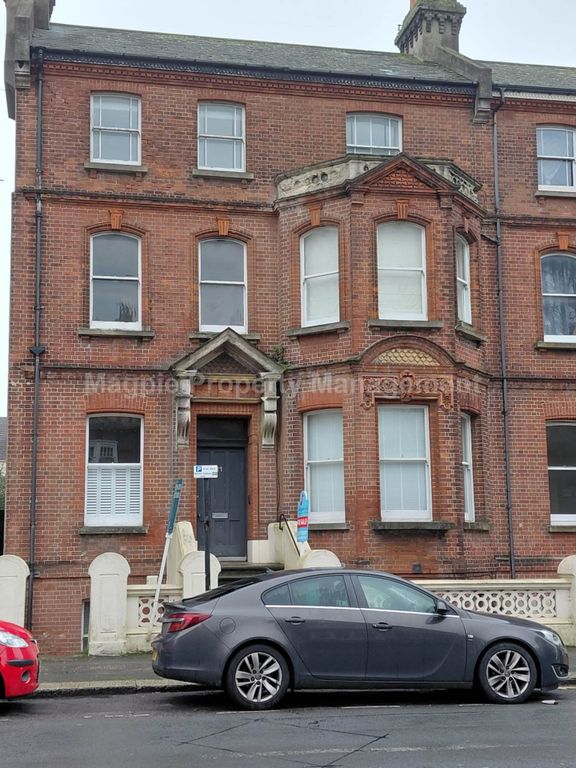 Property photo 1 of 5