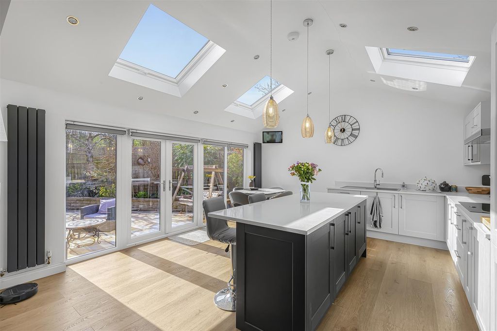 Property photo 2 of 21 Kitchen.Jpg