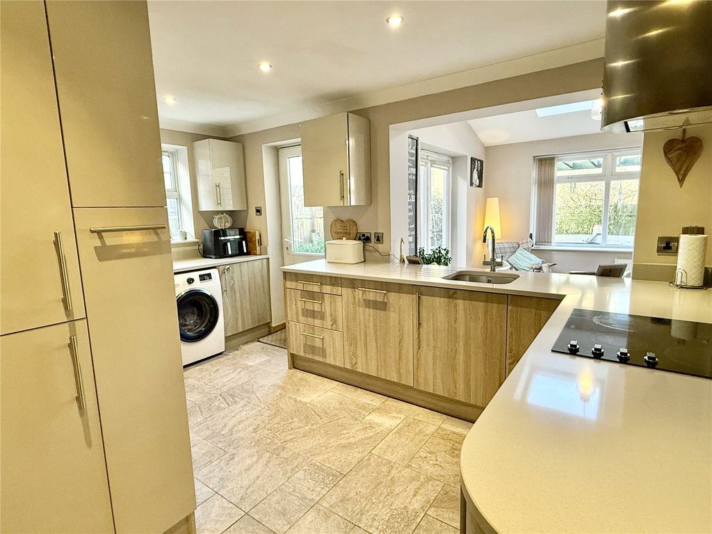 Property photo 3 of 24 Picture No. 37