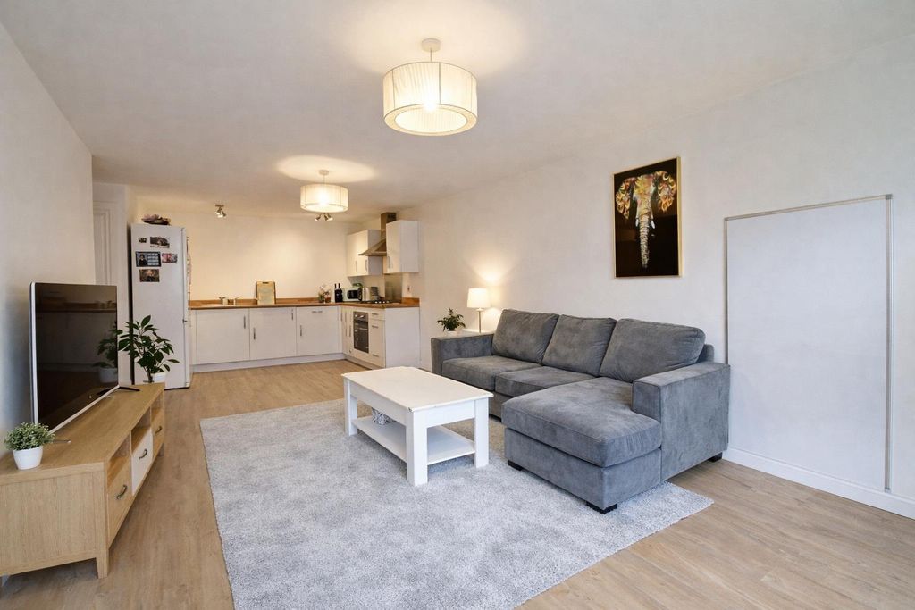 Property photo 2 of 16 Living Room.Png