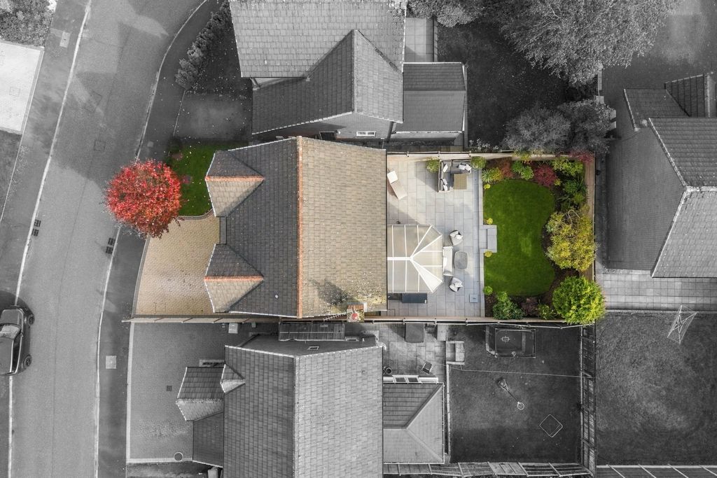 Property photo 2 of 38