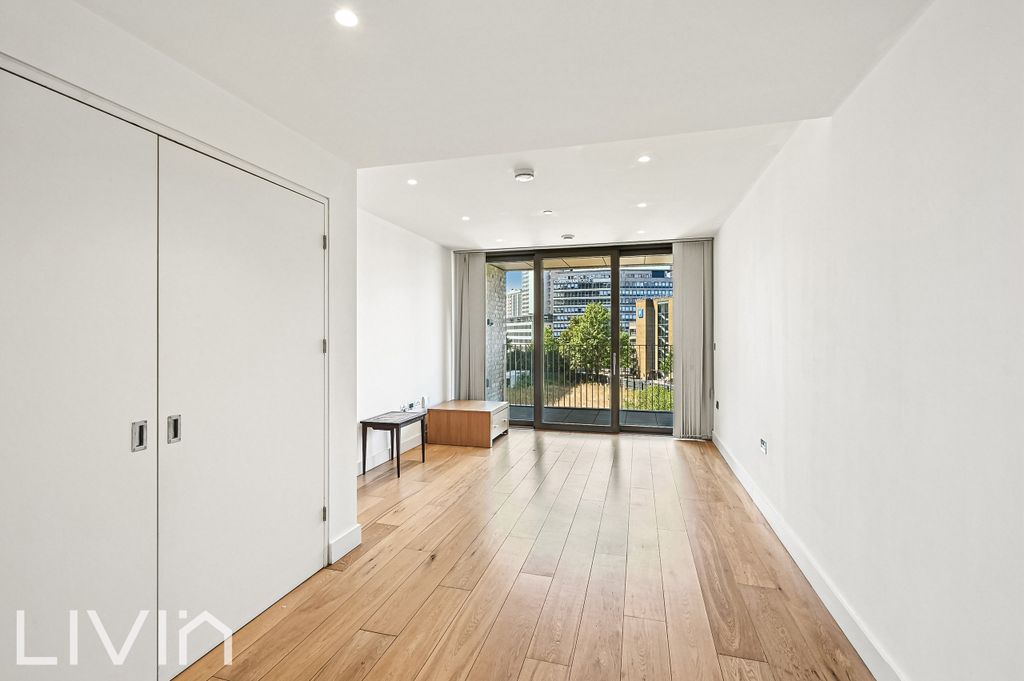 Property photo 2 of 10 2