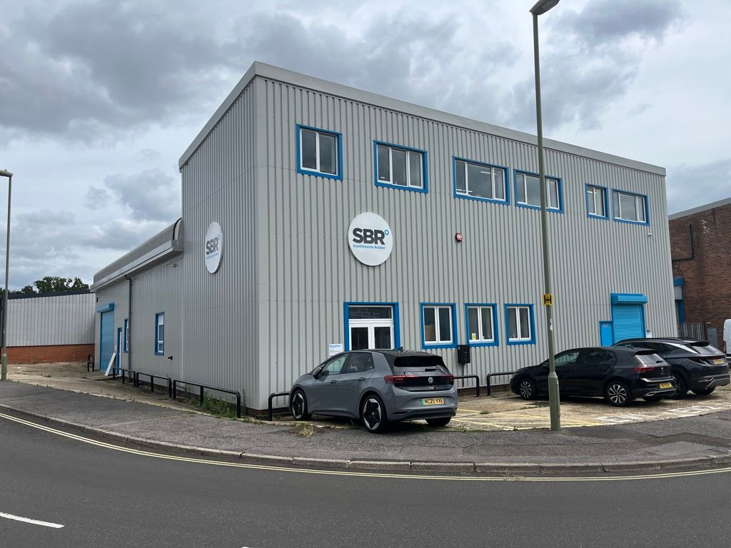 Property photo 1 of 8 Photo 9