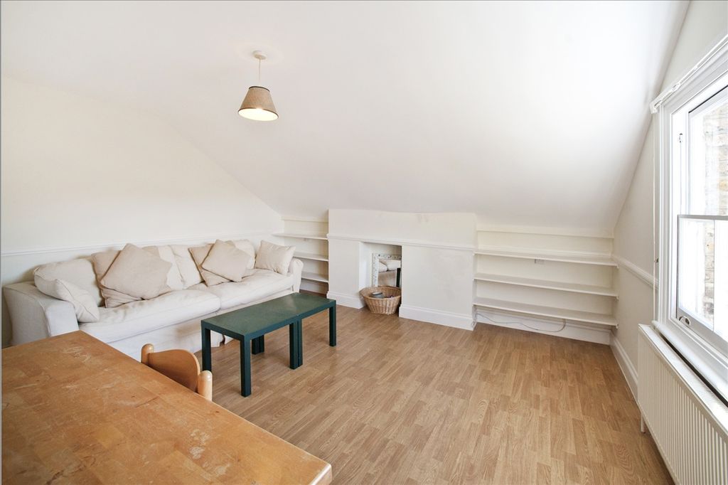 Property photo 2 of 6