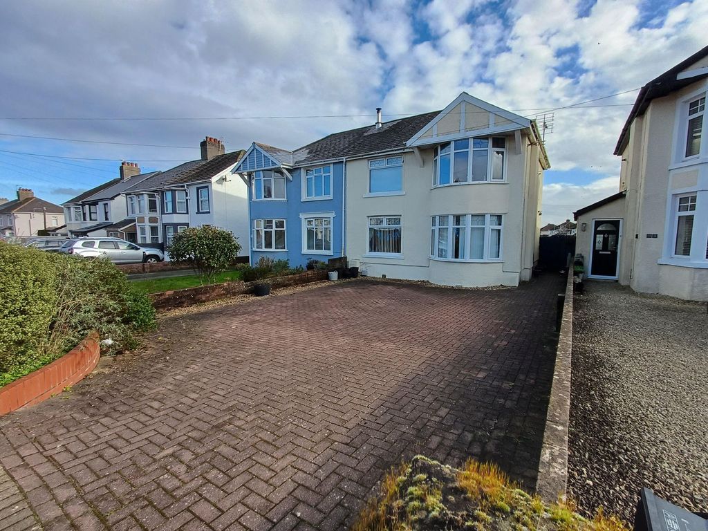 Property photo 1 of 27 Main Photo