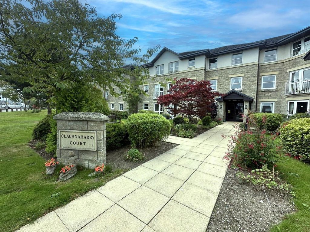 Property photo 2 of 11