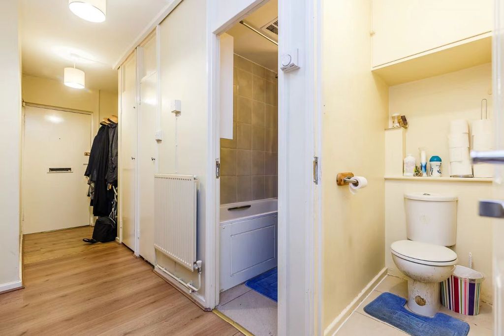 Property photo 2 of 6